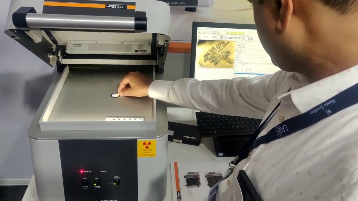 Helmut Fischer XRF gold purity testing machine